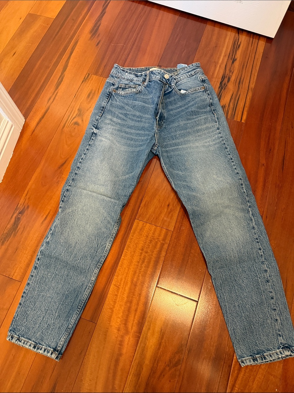 Zara Women's Light Blue Straight Jeans